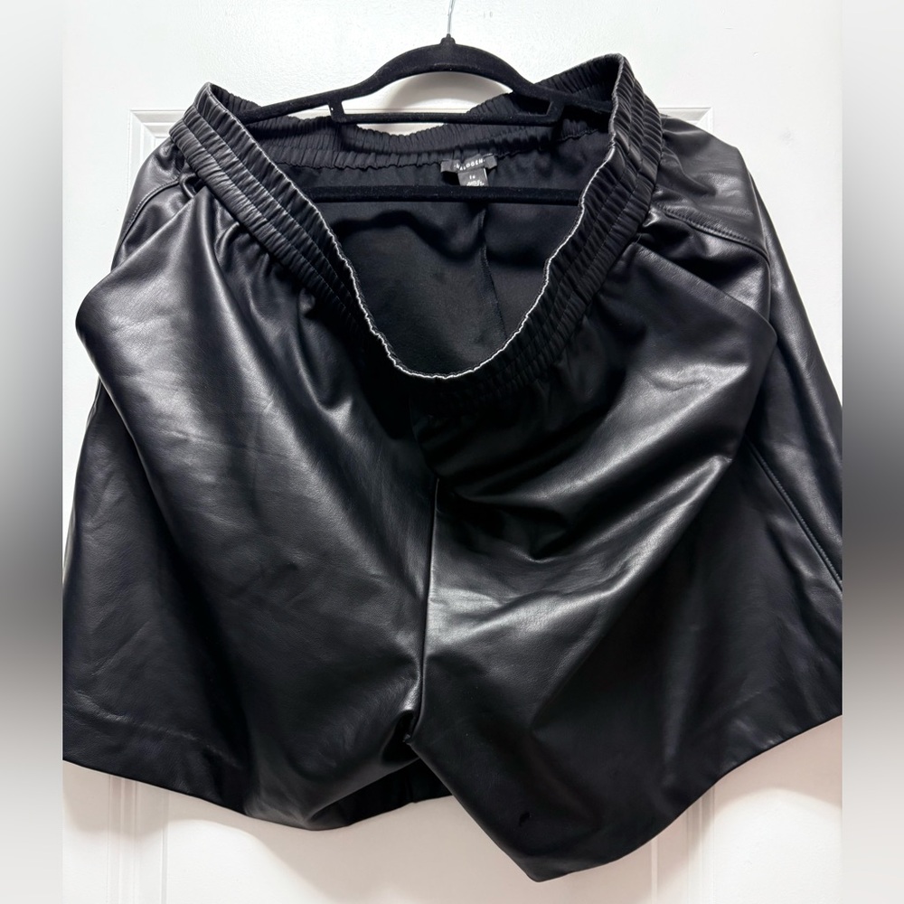 Halogen Black Women's Shorts